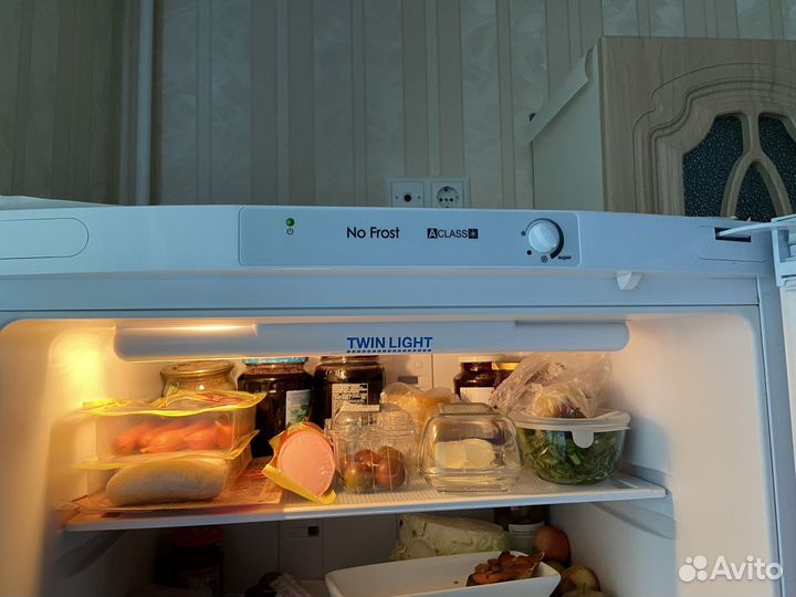 Холодильник indesit