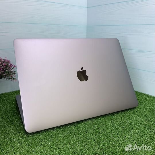 Apple MacBook Pro 13 2017 i5 АКБ: 1 цикл