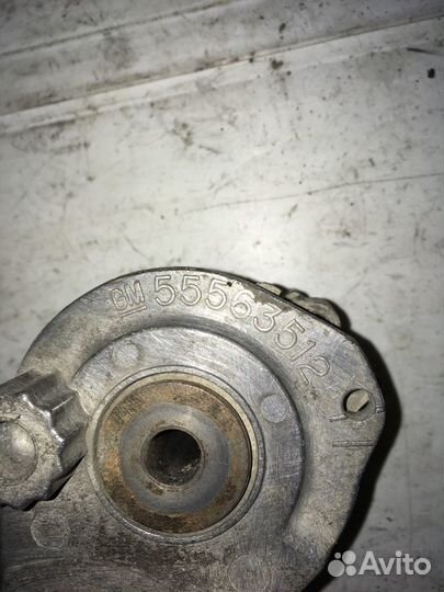 Ролик натяжной 55563512 Opel Astra J