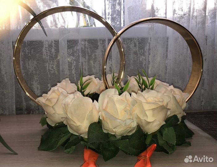 Свадебные украшения на машину