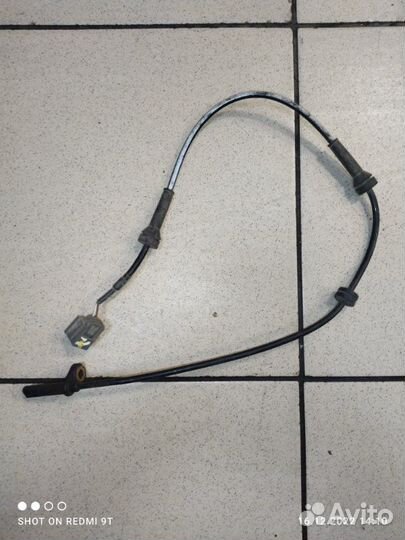 Датчик abs передний левый Nissan X-Trail T32