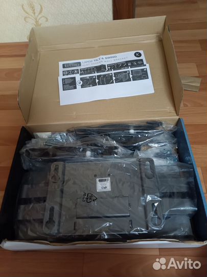 Кронштейн для телевизора поворотный