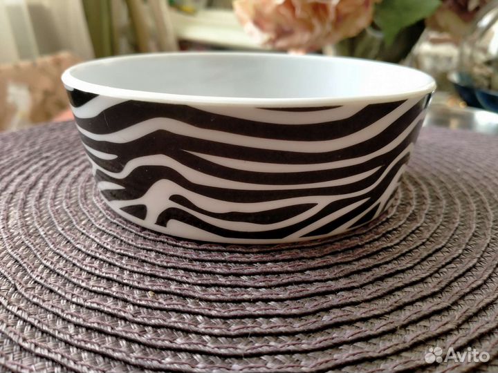 Миски для кошек и маленьких собак