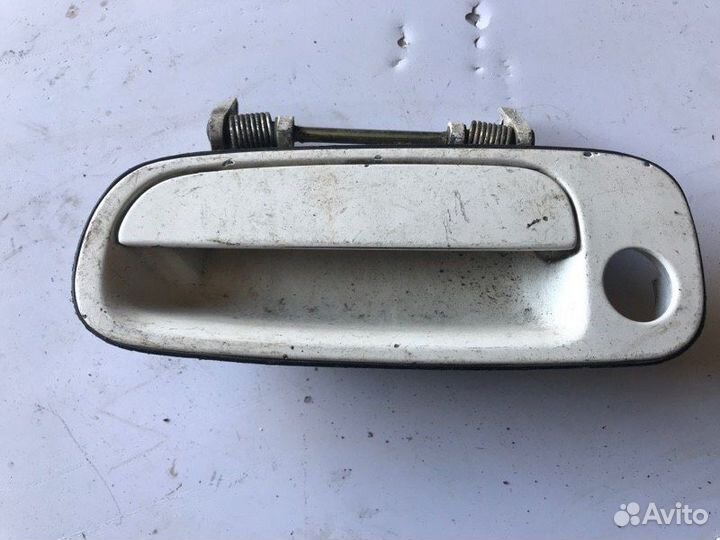 Ручка двери внешняя передняя левая Toyota Camry