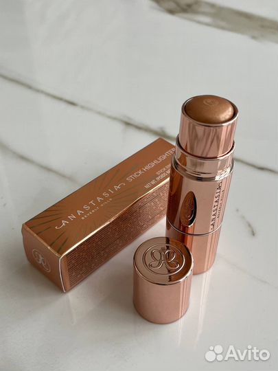 Anastasia Beverly Hills хайлайтер и кисть