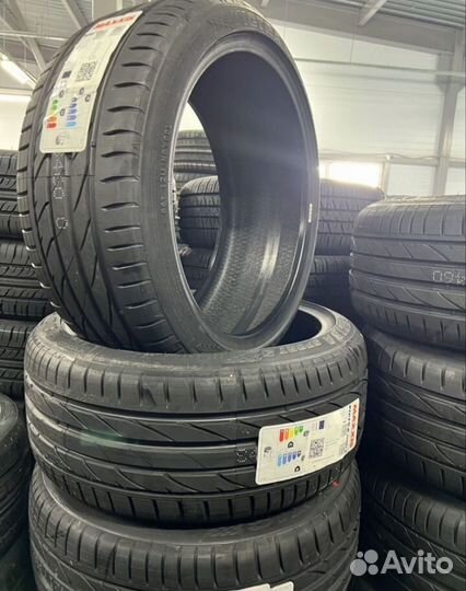 Maxxis Victra Sport VS-5 SUV 255/50 R19 107