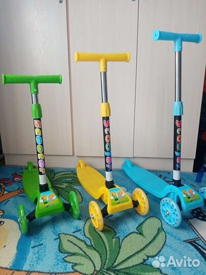 Самокат детский трехколесный новый