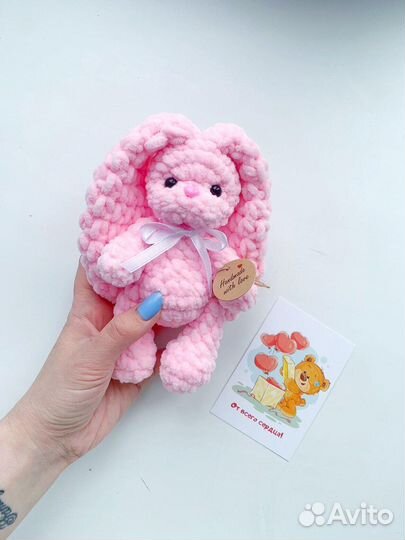 Заяц вязаный