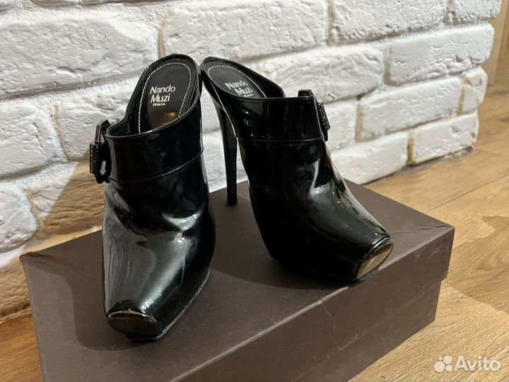 Сабо Nando Muzi р38