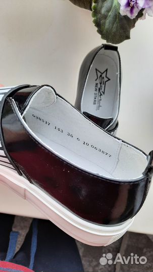 Туфли для девочки новые