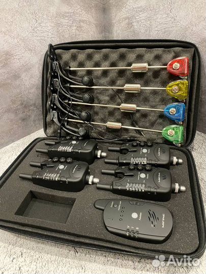 Комплект сигнализаторы поклевки с пейджером и свингеры