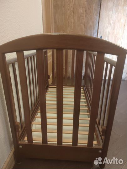 Кроватка из массива бука