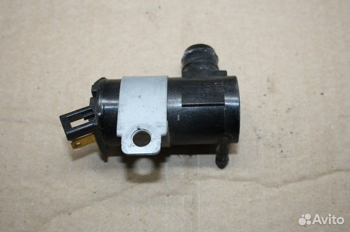 Насос омывателя заднего стекла mitsubishi 4 pajero