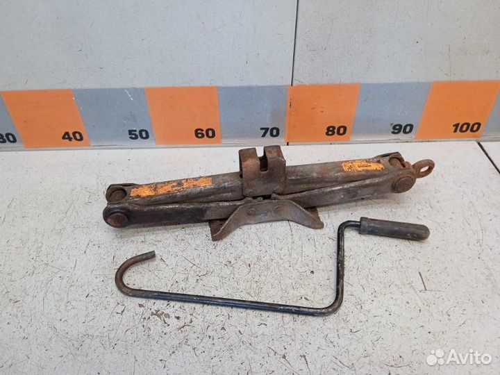 Домкрат Nissan Almera G15 1.6 2014