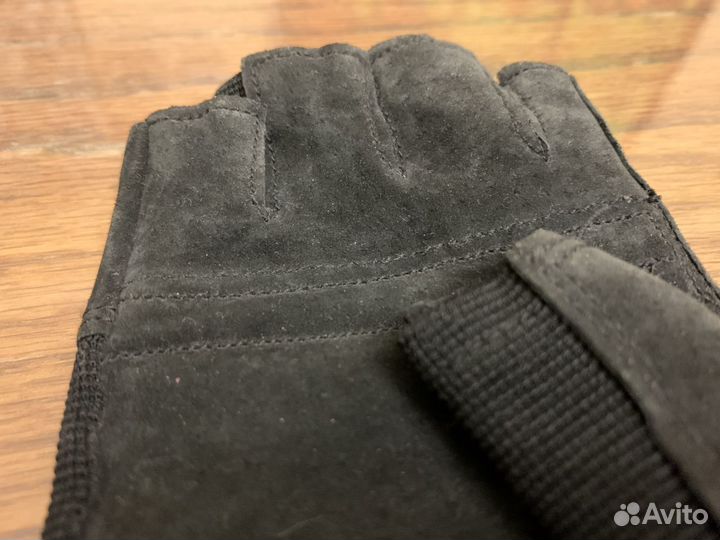 Автомобильные перчатки Nike