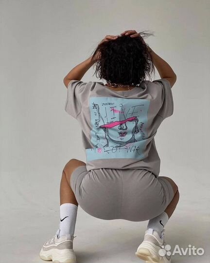 Велосипедки и футболка