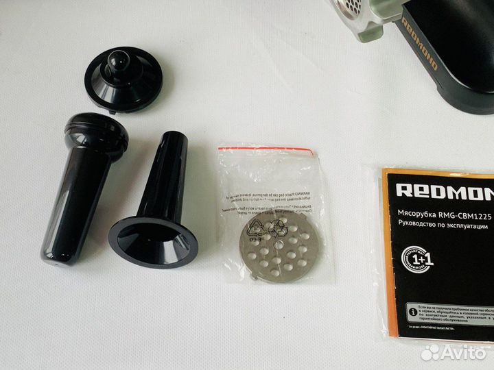 Мясорубка redmond RMG-CBM1225 черная