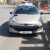 Peugeot 206 1.4 MT, 2008, битый, 190 000 км, с пробегом, цена 250 000 руб.