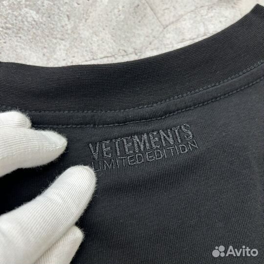 Футболка оверсайз Vetements