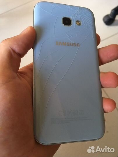 Телефон Samsung