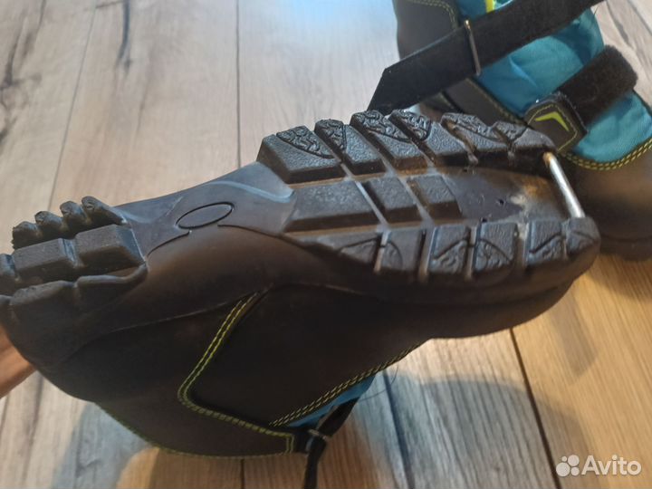 Лыжные ботинки детские