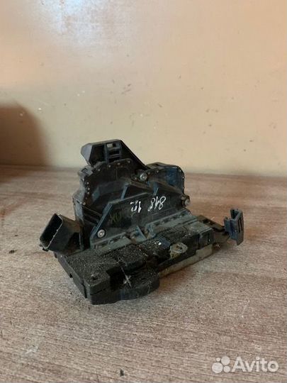 Замок задний левый Focus 1