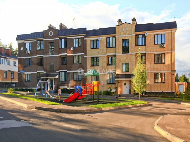 2-к. квартира, 82 м², 3/3 эт.