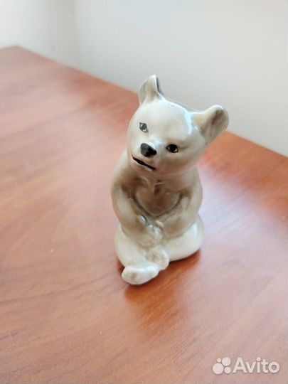 Статуэтка сердитый медвежонок