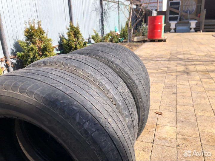 Yokohama BluEarth E51B 225/60 R18