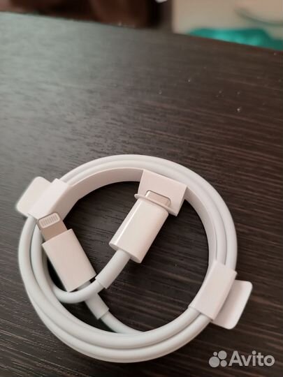 Кабель для зарядки iPhone lightning- type c