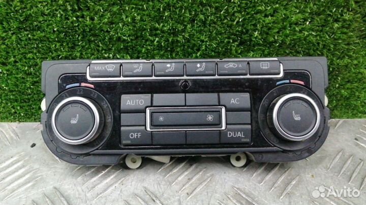Блок управления климат-контролем Volkswagen Passat