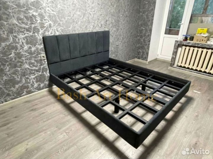 Парящая кровать на металлокаркасе