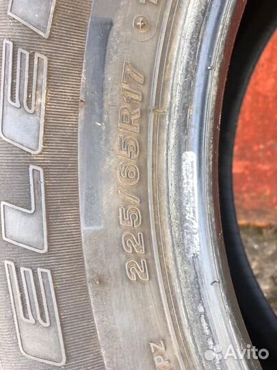 Bridgestone Dueler H/T 687 225/65 R17 101H