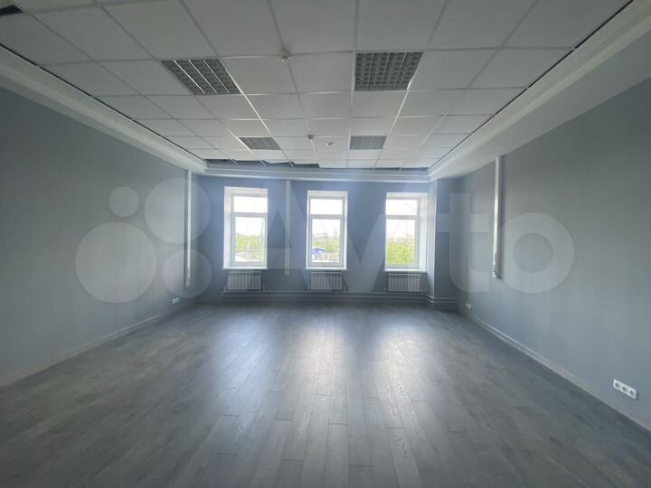 Офисные помещения: 25, 39, 41м²; 81м² (3 кабинета)