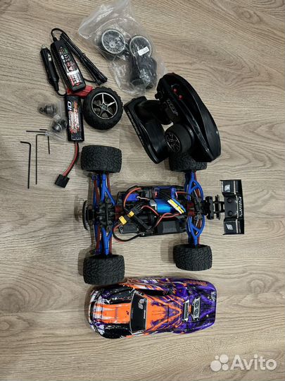 Машинка Traxxas E-revo 1/16