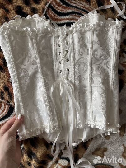 Корсет утягивающий на шнуровке