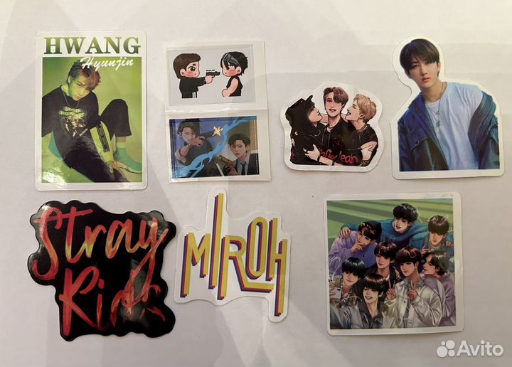 Наклейки stray kids