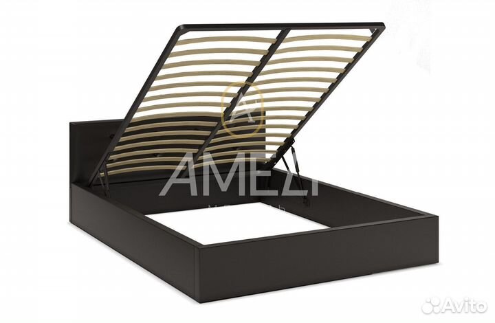 Кровать с матрасом