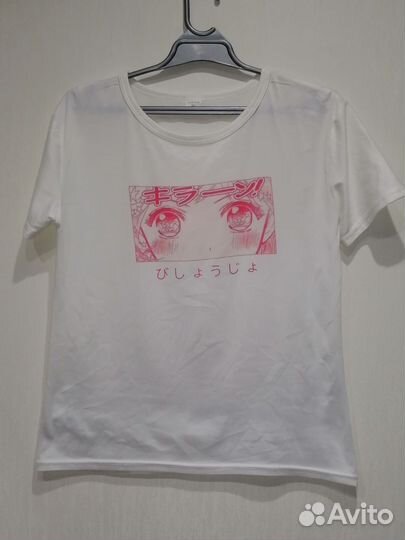Белая футболка оверсайз с аниме принтом