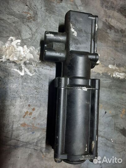 Пневмоусилитель кулисы кпп зф 16