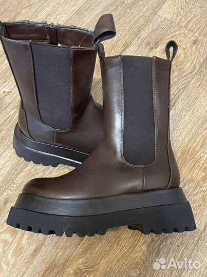 Ботинки женские 38 размера новые