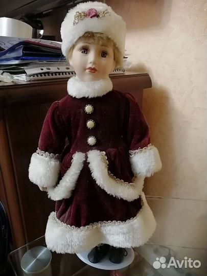 Кукла фарфоровая коллекционная