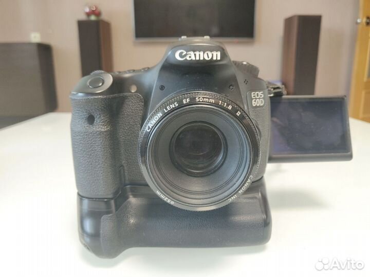 Зеркалка Canon EOS 60D