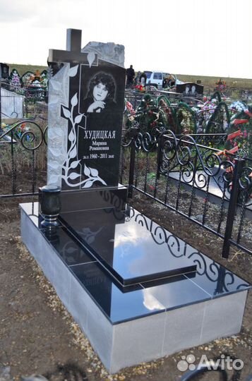 Памятники мрамор гранит ритуальные услуги Крымск