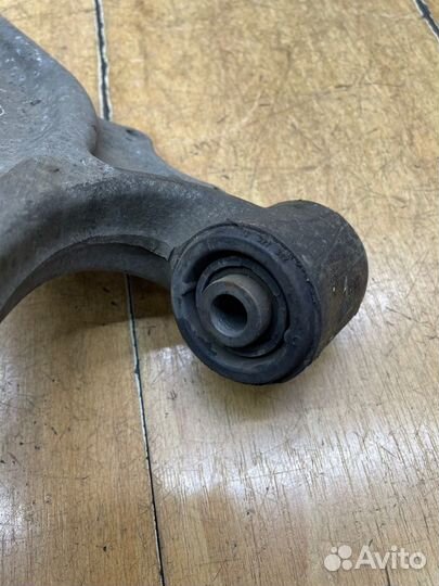 Рычаг подвески передний левый Opel Astra J хетчбэк