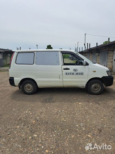 Toyota Lite Ace 2.2 МТ, 2001, 250 000 км