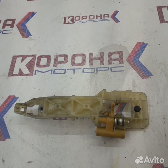 Кронштейн ручки задней правой двери hyundai sonat