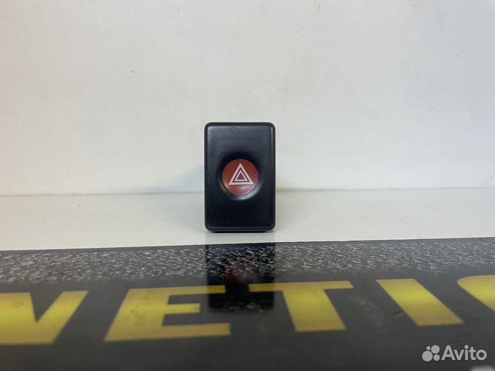 Кнопка аварийной сигнализации Логан Logan 2005