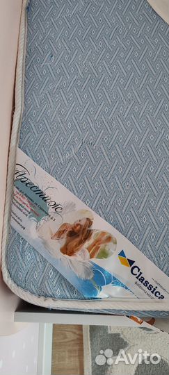 Кровать детская с матрасом