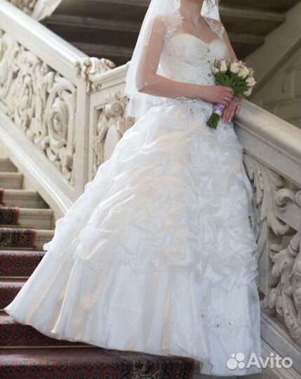 Свадебное платье. Размер 44
